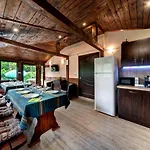 Pensionat House Maya *