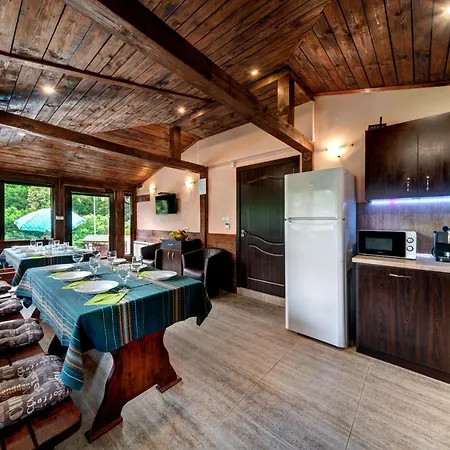 Guest house House Maya *