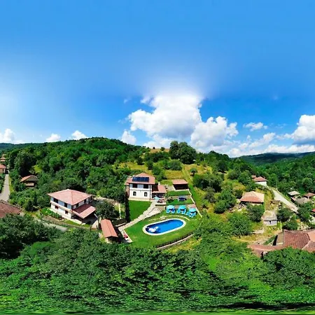 House Maya * Treavna
