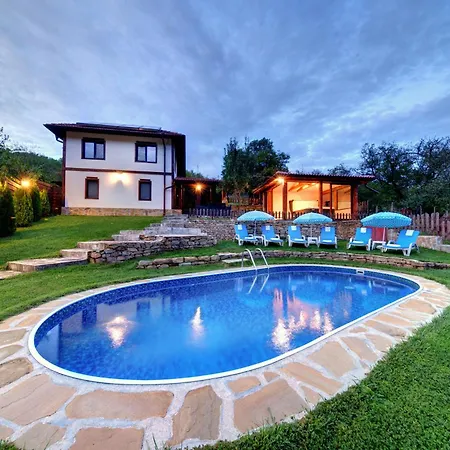 House Maya Tryavna
