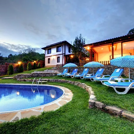 House Maya Pensiune