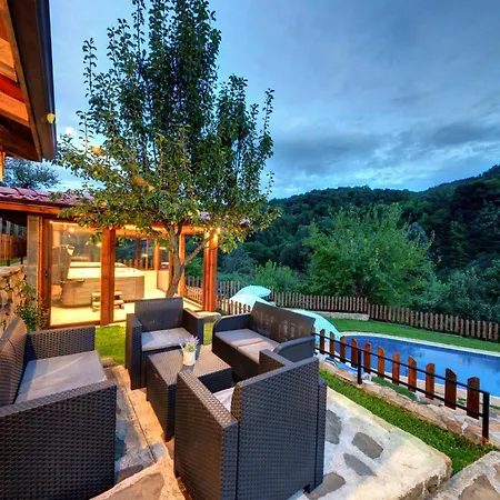 House Maya Treavna