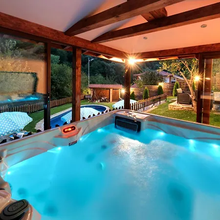 House Maya Guest house *