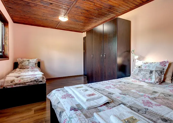 House Maya Pensjonat *