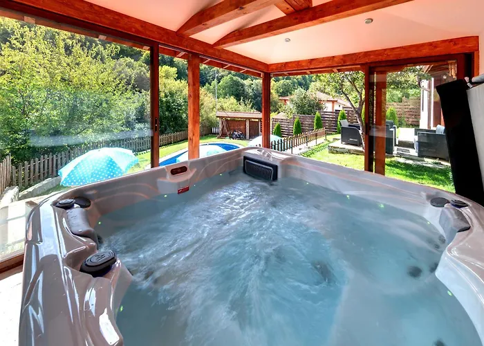 House Maya Pensjonat *