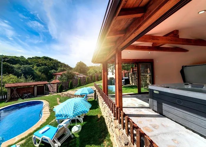 House Maya Pensjonat Triawna